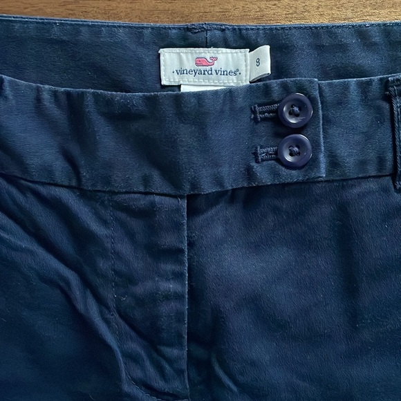 Classic Navy Vineyard Vines Women's Shorts - Sz 8 - Picture 4 of 4